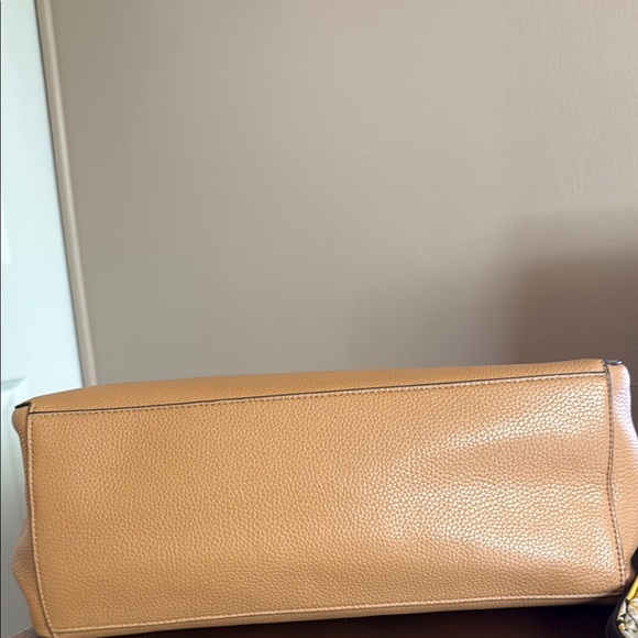 NWT Tory Burch Blake Tote - Picture 3 of 5